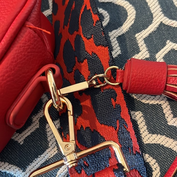 Ahdorned Tassel Bag with Zip Top and Strap - Picture 9 of 9